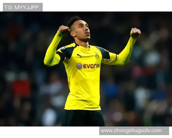 全球足坛最帅3号球星：颜值与实力并存的足球巨星风采展示