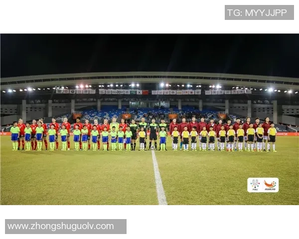 创意绘制二年级足球球星海报教程 创意绘制二年级足球球星海报教程