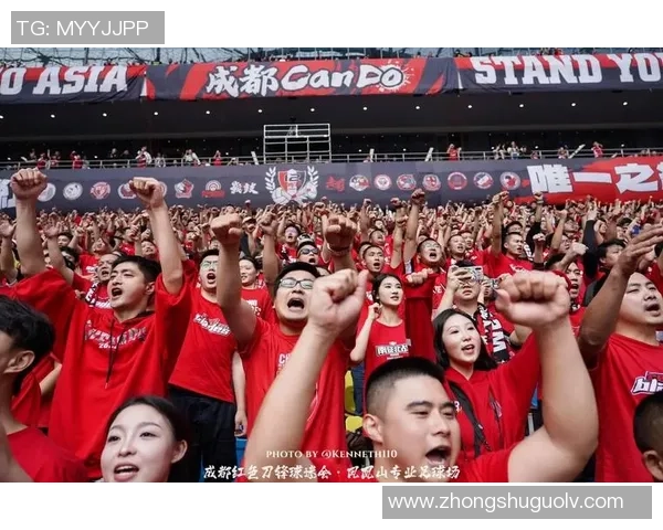 足球星表情传递激情与力量展现绿茵赛场无限魅力