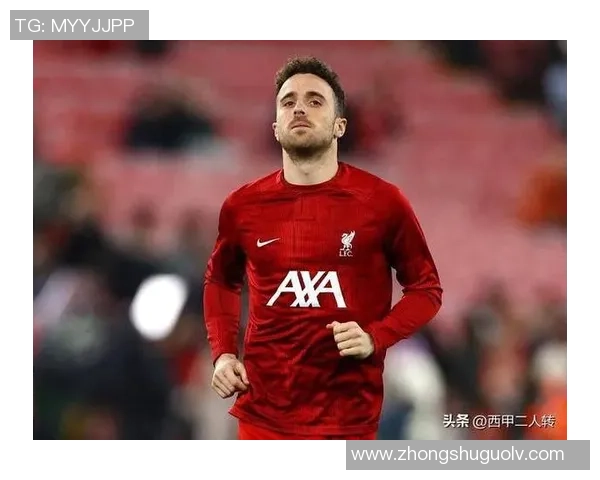 默默戴戒指的足球球星背后的爱情故事与信念传承